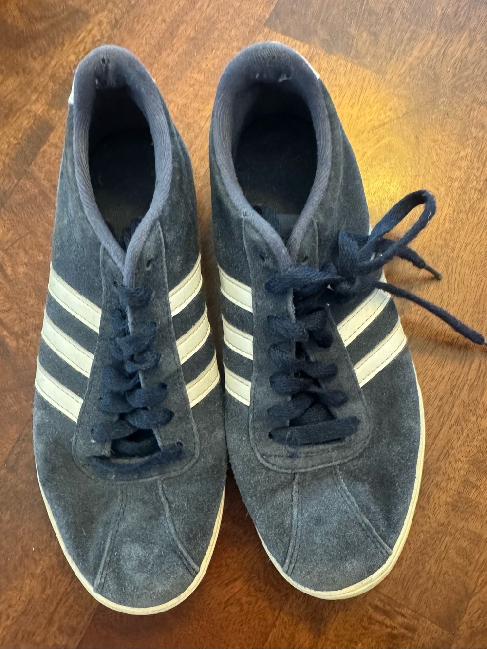 🖤 Adidas Women's Size 6 Black Suede Sneakers 3 Stripe Casual Shoes 👟